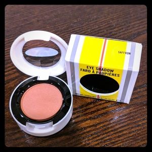 Mac Saffron eyeshadow